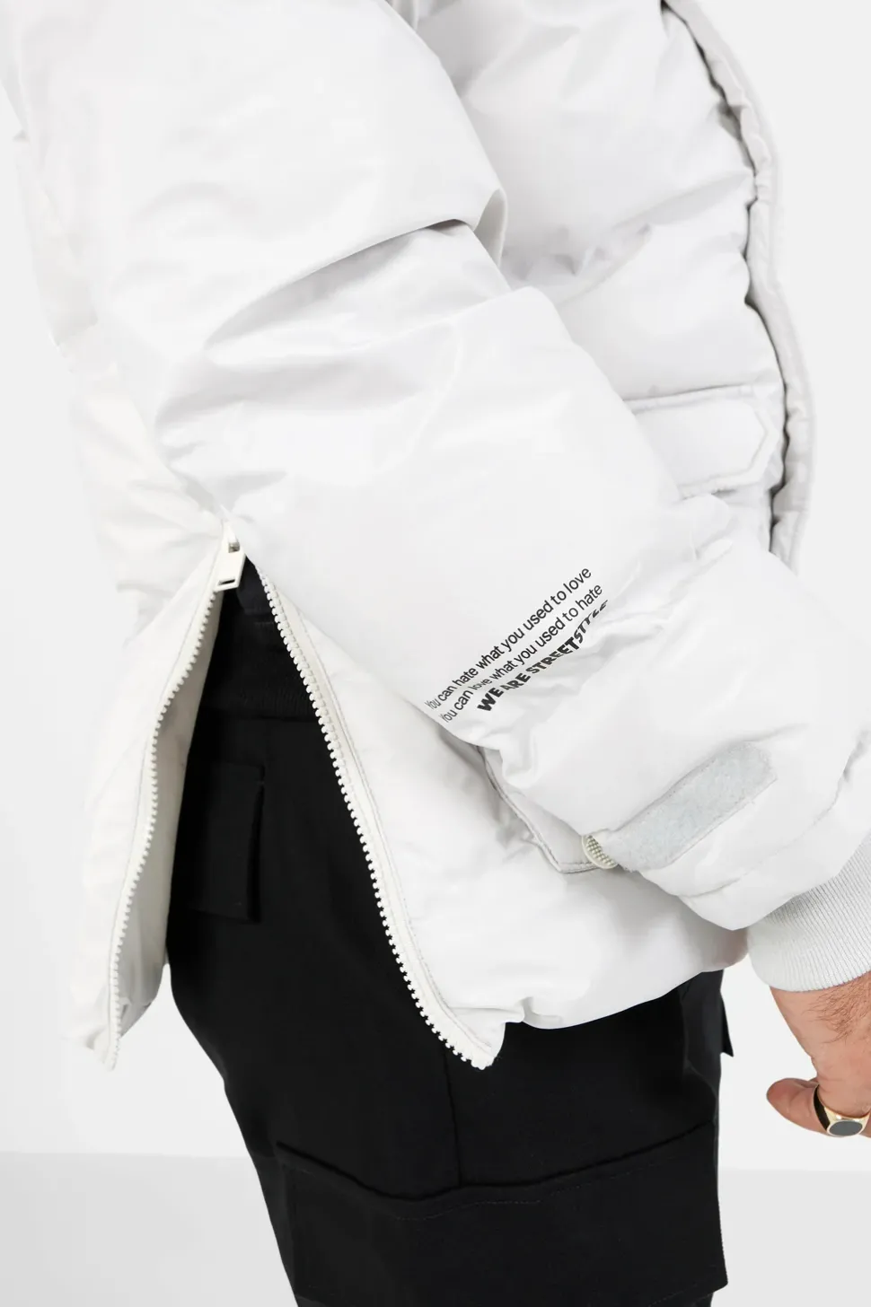 Doudoune Courte Details Gris Clair