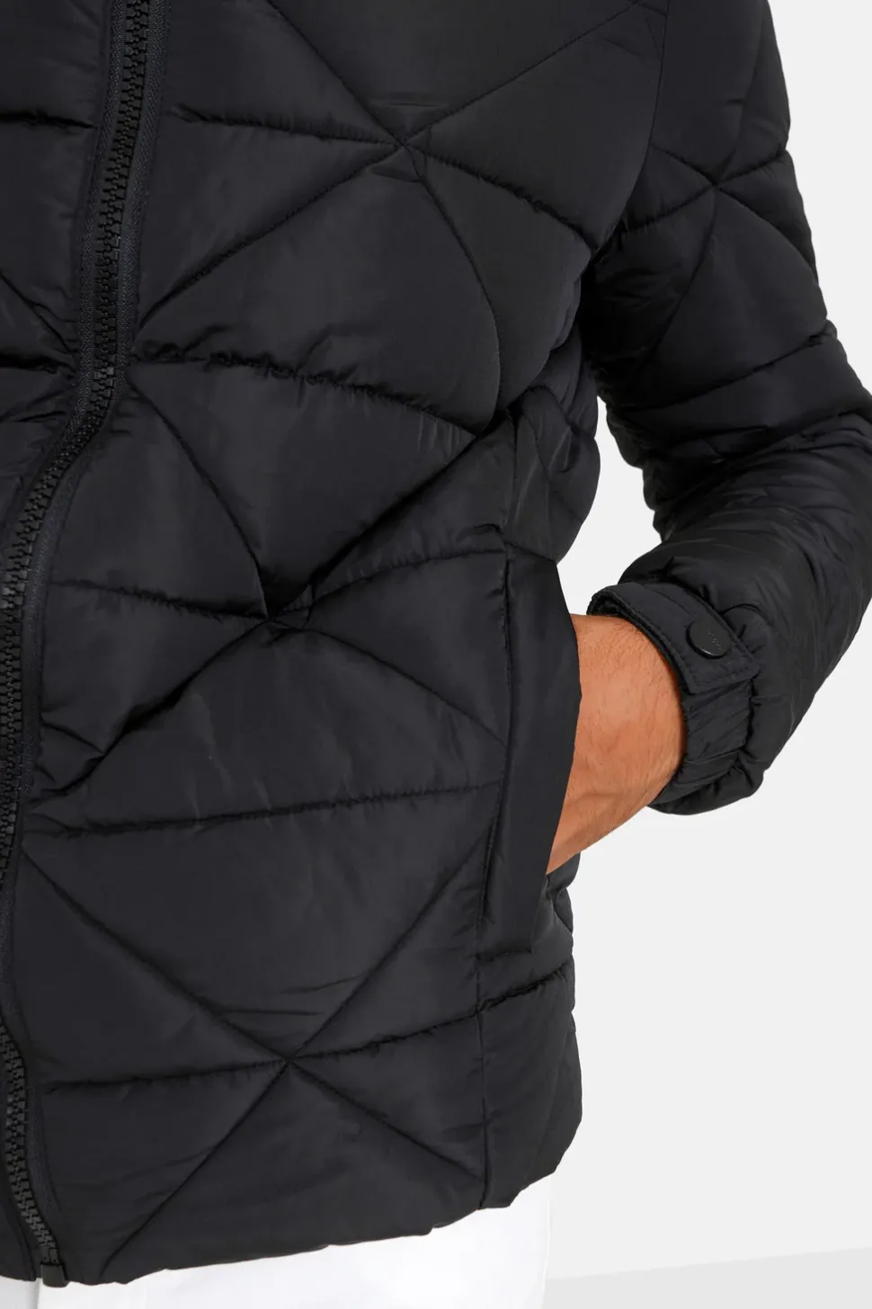 Doudoune Matelassee Triangle Noir