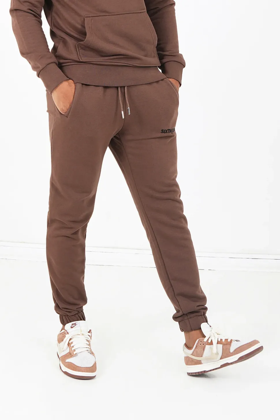 Jogging + Sweat Capuche Logo Brode Marron