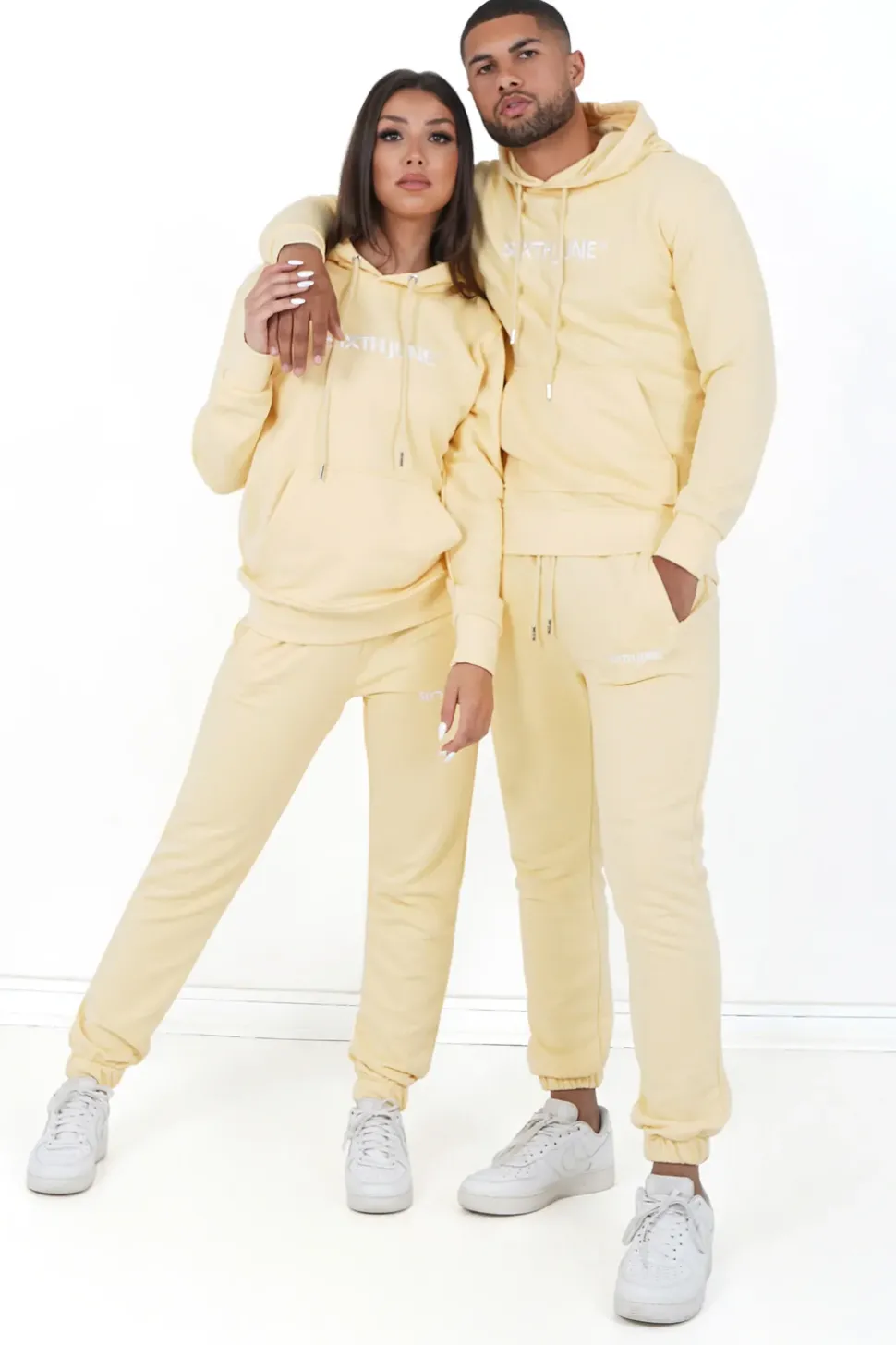 Jogging + Sweat Capuche Logo Brode Jaune