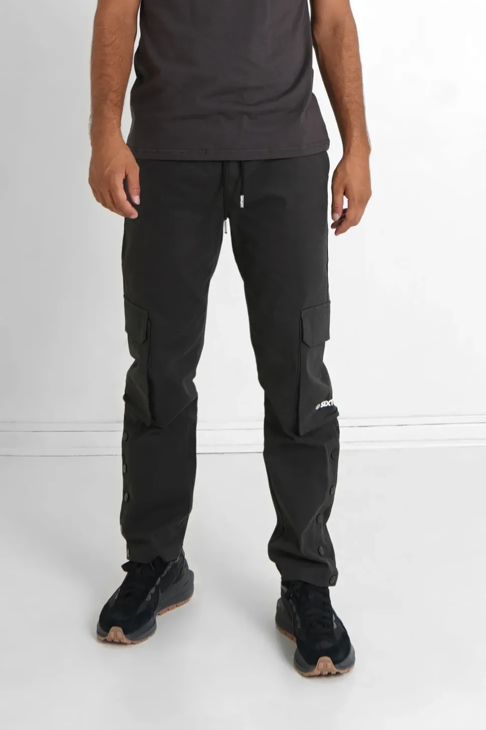 Pantalon Cargo Boutons Chevilles Gris Fonce
