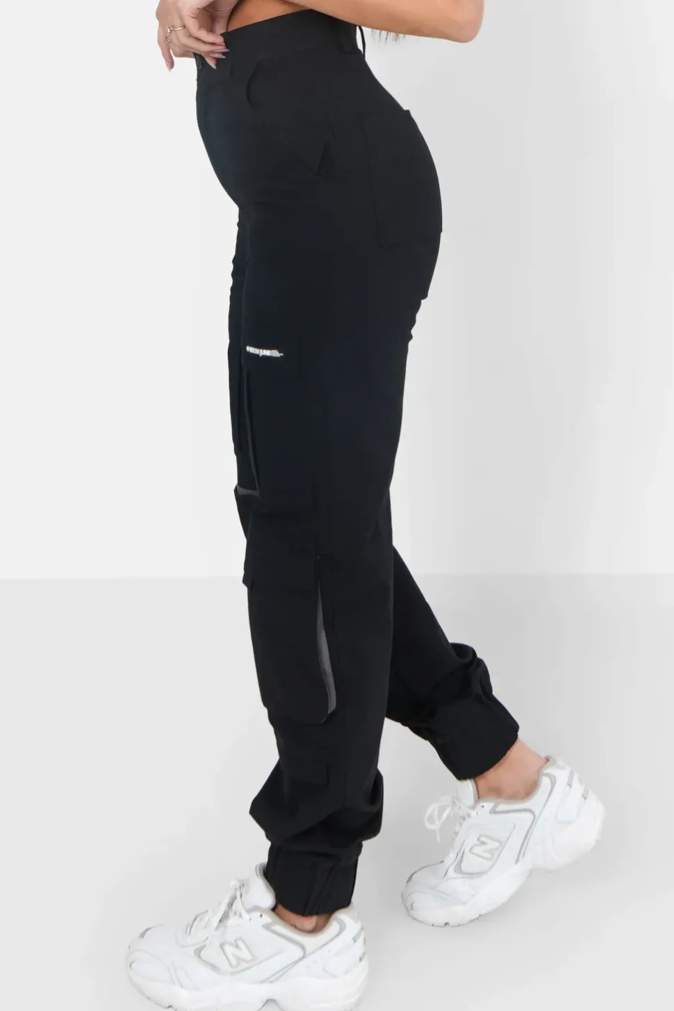 Pantalon Cargo Chevilles Elastique Noir