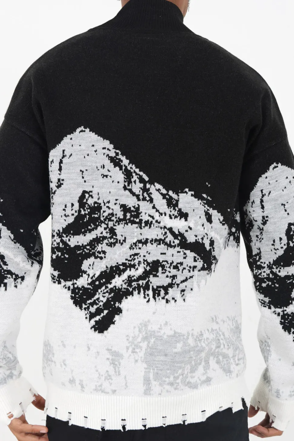 Pull Imprime Montagne Noir