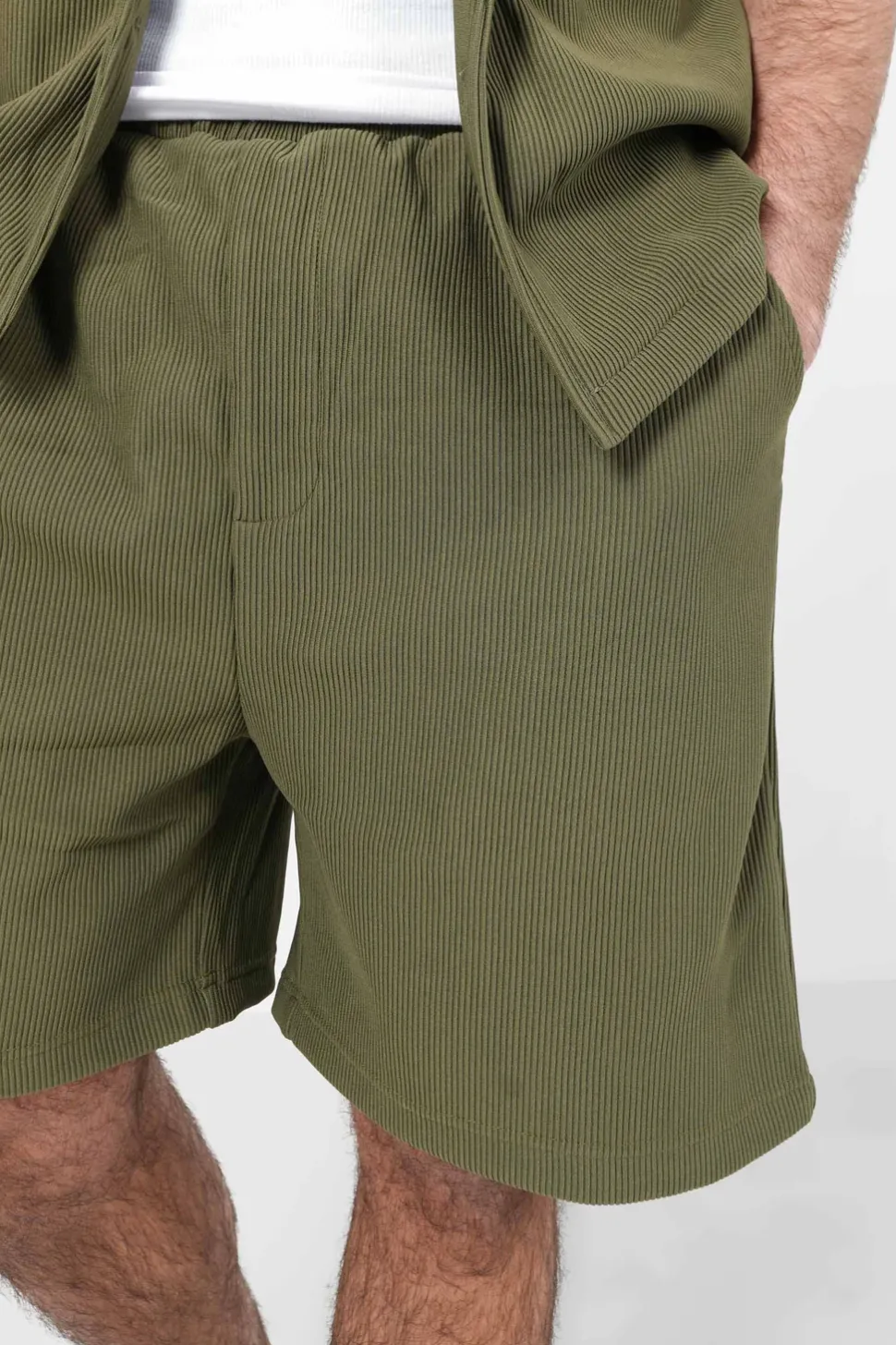 Short Fluide Plisse Vert Kaki