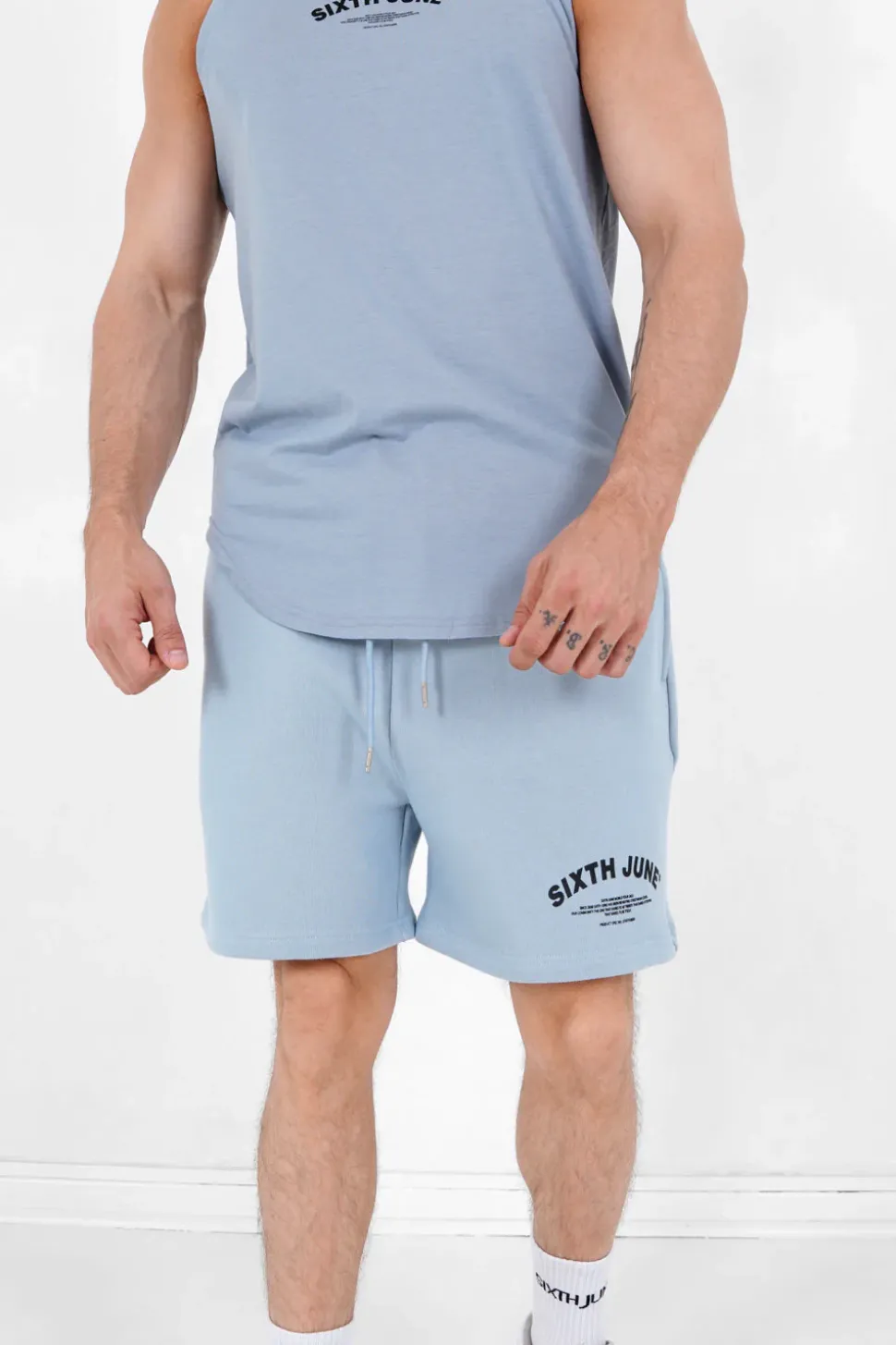 Short Logo Incurve Bleu Clair