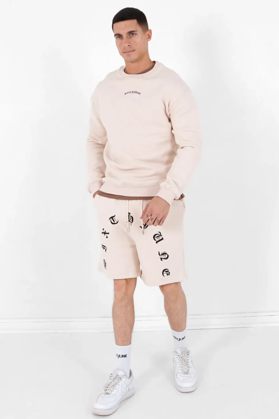 Short Logo Incurve Gothique Beige